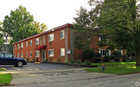 Luxor Apartments in Elyria, OH - Building Photo - Building Photo