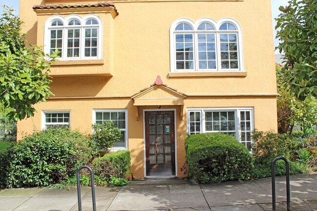 3087 SE Ankeny St in Portland, OR - Building Photo - Building Photo