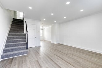 2226 Redthorn Rd in Middle River, MD - Building Photo - Building Photo