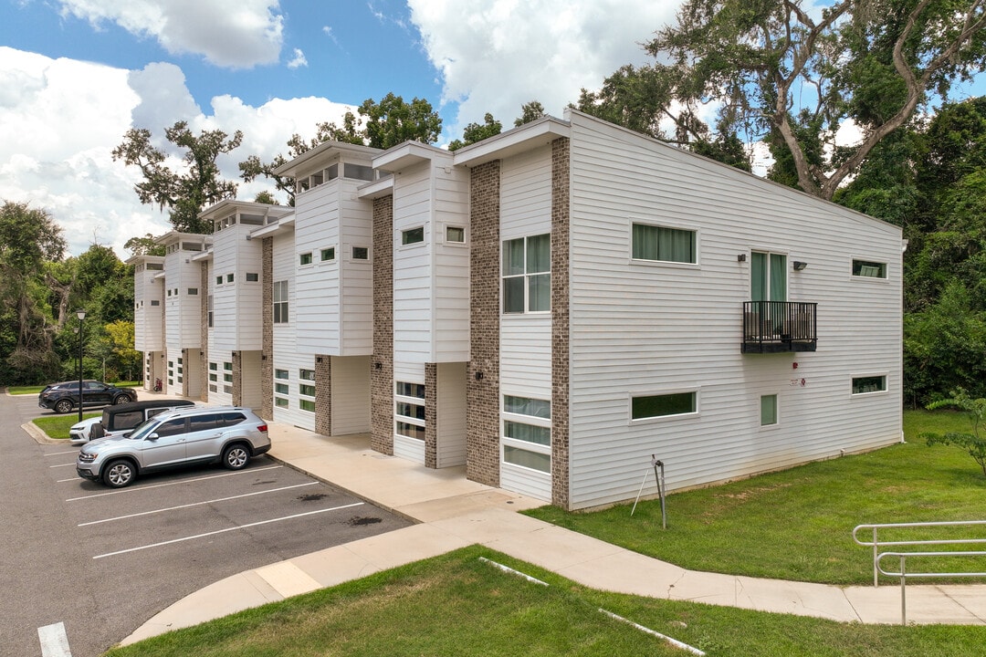 Oakland Parc in Tallahassee, FL - Building Photo