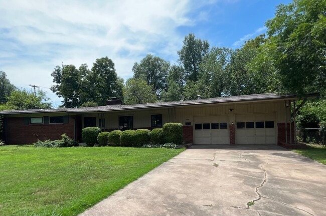 4014 E 42nd St in Tulsa, OK - Building Photo - Building Photo