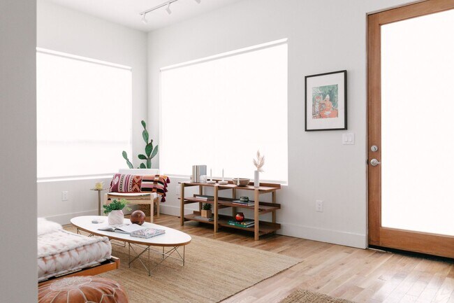 2016-2018 E 2nd St in Los Angeles, CA - Building Photo - Building Photo
