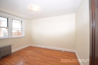 26 Chiswick Rd, Unit 4 in Boston, MA - Foto de edificio - Building Photo