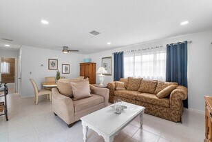 2250 SE 5th St, Unit SI ID1581778P in Pompano Beach, FL - Building Photo