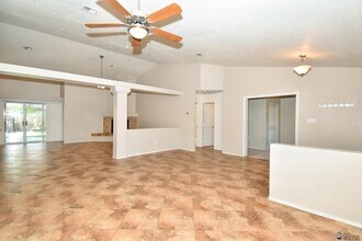 8406 E Lorenzo Ln in Yuma, AZ - Building Photo - Building Photo