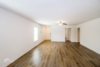 109 Somerdale Pass in Jarrell, TX - Building Photo - Building Photo