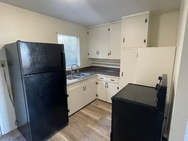 property at 3157 Hawks Prairie Rd
