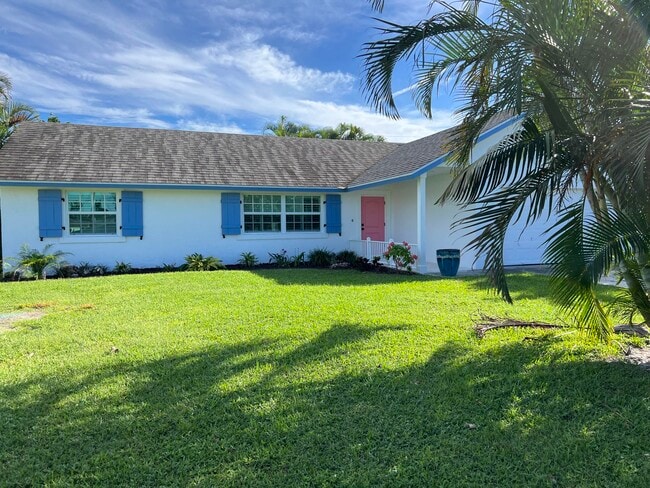 property at 8014 SE Carlton St