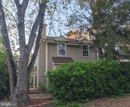 14449 Gringsby Ct in Centreville, VA - Building Photo - Building Photo