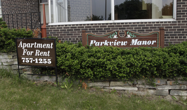 Parkview Manor in Janesville, WI - Foto de edificio - Building Photo