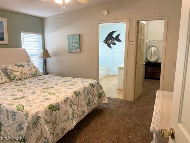 property at 4036 Ave Del Tura