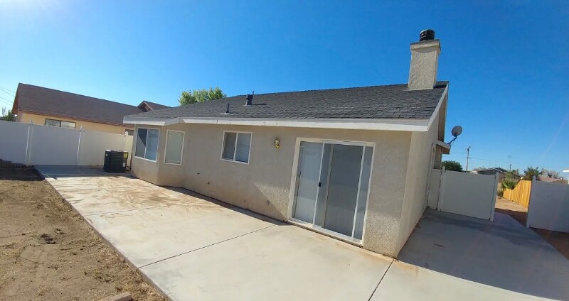 21032 79th St in California City, CA - Building Photo