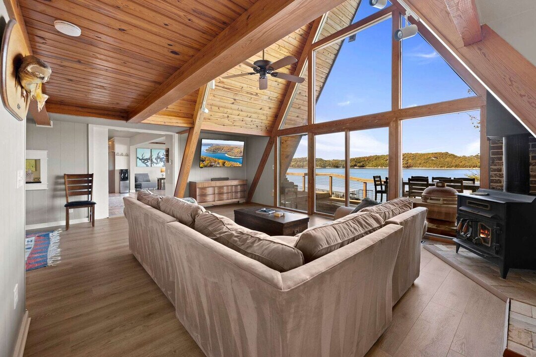 9063 Mundell Rd in Rogers, AR - Building Photo