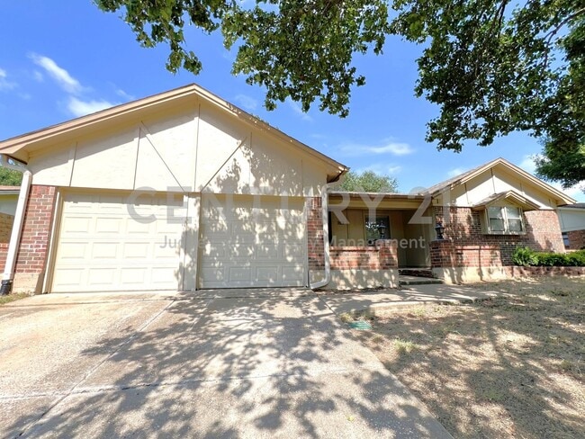 property at 3101 Murphy Dr