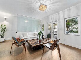 261 Navarre Ave, Unit 770-1E in Coral Gables, FL - Building Photo