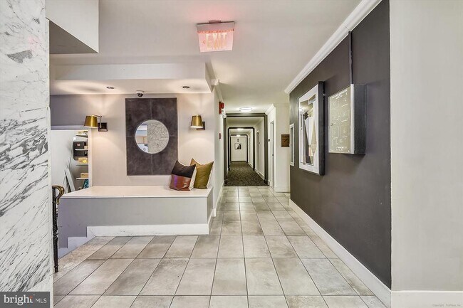 2030 F St NW in Washington, DC - Building Photo - Building Photo