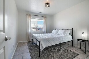 8503 E Leigh Dr in Prescott Valley, AZ - Building Photo