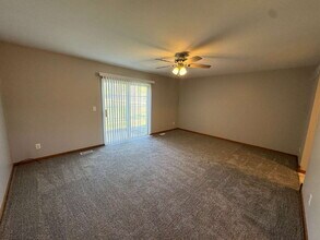 1403 Adams St in Ottawa, IL - Building Photo - Building Photo
