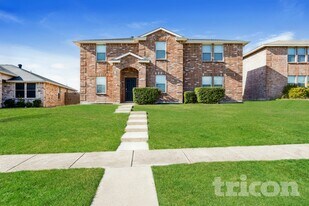 2925 Paint Brush Pl in Lancaster, TX - Building Photo