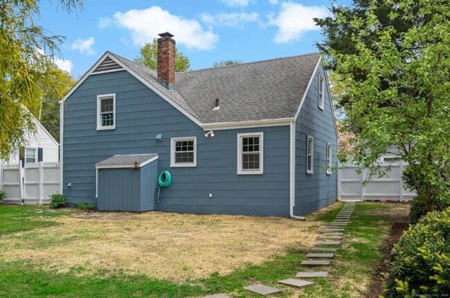 167 Hollow Tree Ridge Rd in Darien, CT - Building Photo - Building Photo
