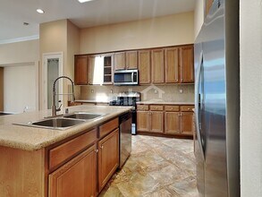 2028 Silver Blaze Ct in North Las Vegas, NV - Building Photo - Building Photo