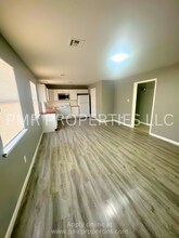 1108 NW 52nd Cir in Lawton, OK - Building Photo - Building Photo