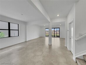 3748 Passion Vine Dr in Alva, FL - Building Photo - Building Photo