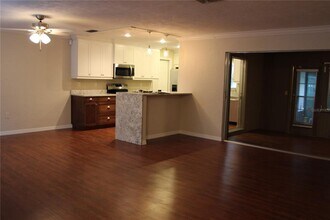 3125 S Lockwood Ridge Rd in Sarasota, FL - Foto de edificio - Building Photo