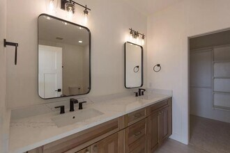 808 Van Allen Way in Hamilton, MT - Building Photo - Building Photo