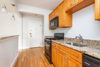 142 Highland Ave, Unit 20 in Somerville, MA - Building Photo - Building Photo