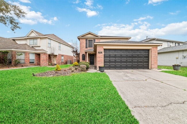 property at 10810 Meadow Walk Ln