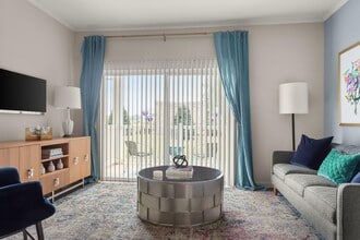 Colony at Centerpointe in Midlothian, VA - Building Photo - Building Photo