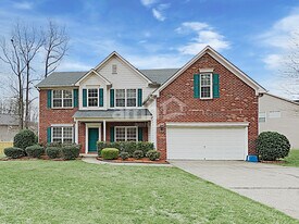 2065 Beckenham Walk Ln in Dacula, GA - Building Photo