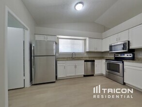 5135 E Evergreen St in Mesa, AZ - Building Photo - Building Photo