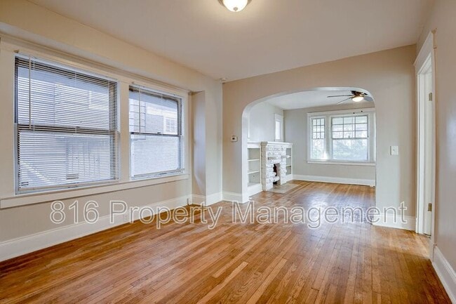 property at 3935 Agnes Ave