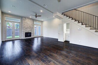 609 W Pierce St in Houston, TX - Building Photo - Building Photo