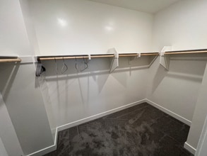 131 Avenida Chapala in San Marcos, CA - Building Photo - Building Photo