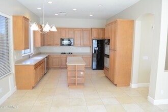 7637 E Calle De Las Brisas in Scottsdale, AZ - Building Photo - Building Photo