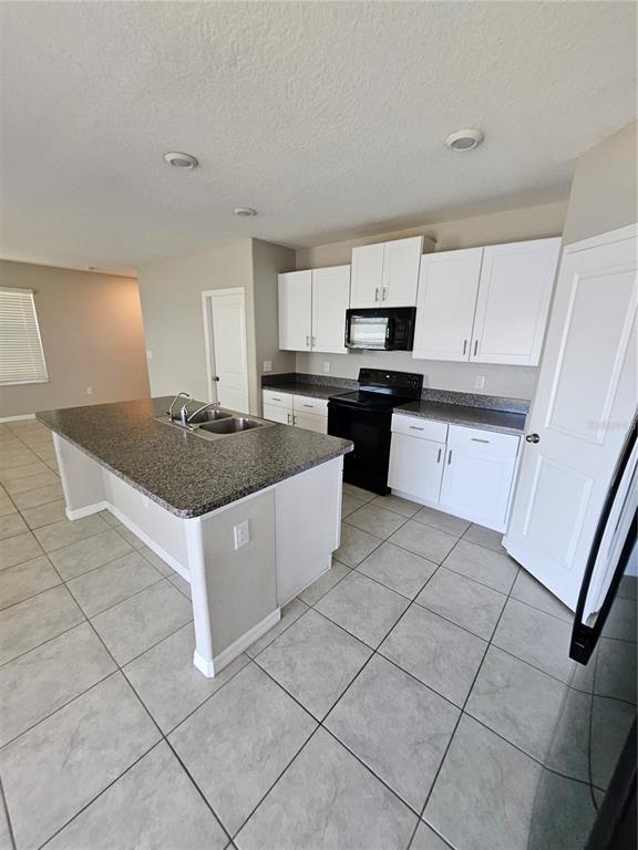 7511 Samuel Ivy Dr in Tampa, FL - Building Photo - Building Photo