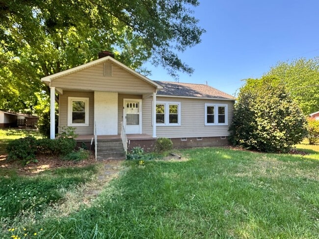 property at 1900 Kings Rd