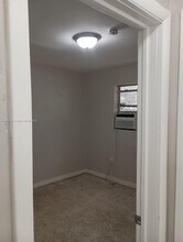1140 NW 9th St in Homestead, FL - Building Photo - Building Photo