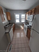 19450 McCracken Rd in Maple Heights, OH - Building Photo - Building Photo