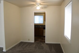 110 Lavender Ct, Unit #7 in Wenatchee, WA - Foto de edificio - Building Photo
