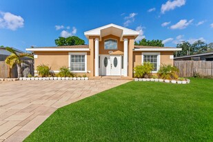 6515 34th Ave N in St. Petersburg, FL - Building Photo