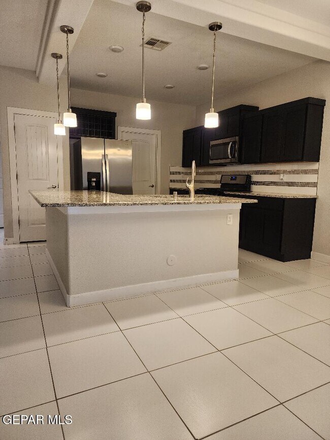 7857 Enchanted Hls Dr in El Paso, TX - Building Photo - Building Photo