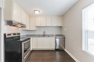 510 S Utah St in La Porte, TX - Building Photo - Building Photo