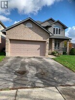 934 Guildwood Blvd in London, ON - Building Photo