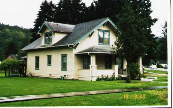 228 S Varner St in Orting, WA - Building Photo