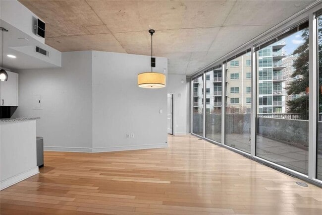 950 W Peachtree St NW in Atlanta, GA - Building Photo - Building Photo