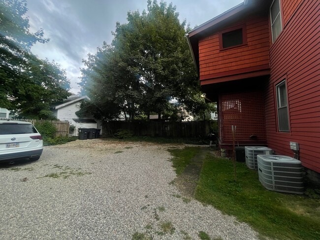 89 Dick Ave, Unit 1 in Akron, OH - Building Photo - Building Photo